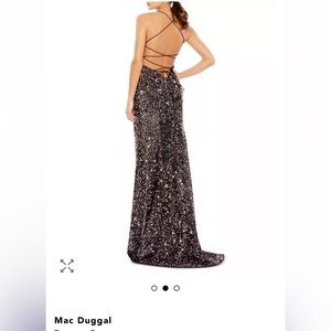 Mac Duggal: Trumpet Gown, Size 6, Black w/ Rose sequin